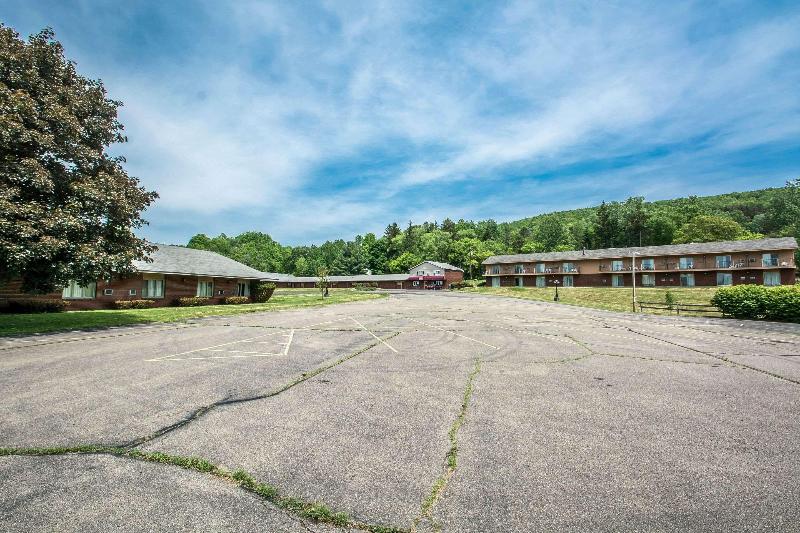 Econo Lodge Hornell Hornell image