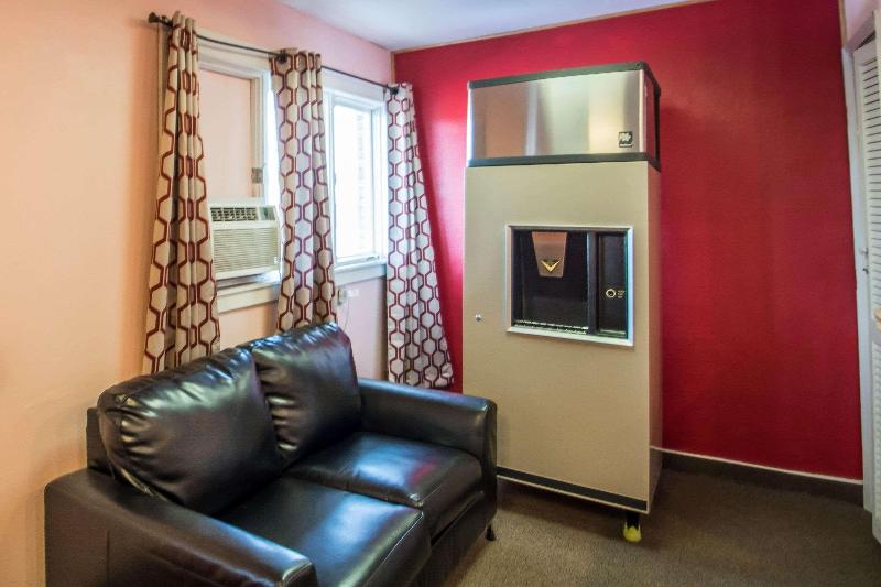 Econo Lodge Hornell Hornell image