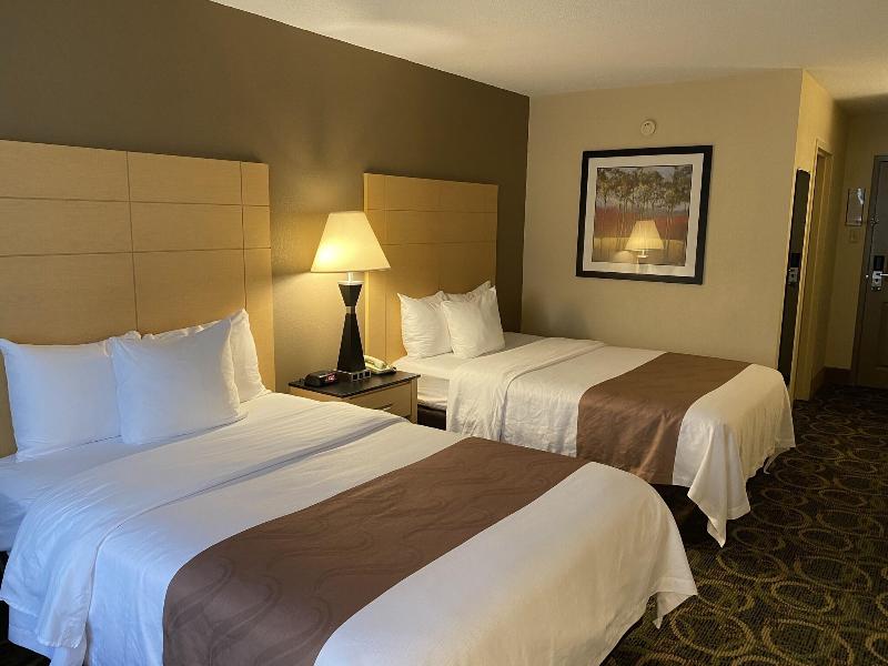 Quality Inn Geneseo Area image