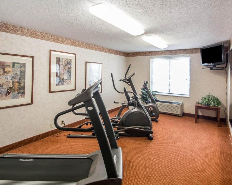 Quality Inn Geneseo Area image