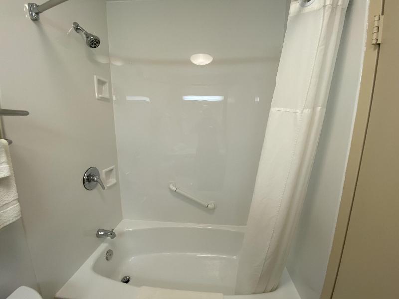 Quality Inn Geneseo Area image