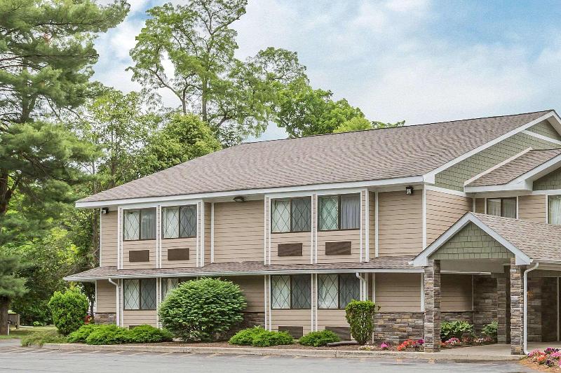 Quality Inn Hyde Park - Poughkeepsie North image