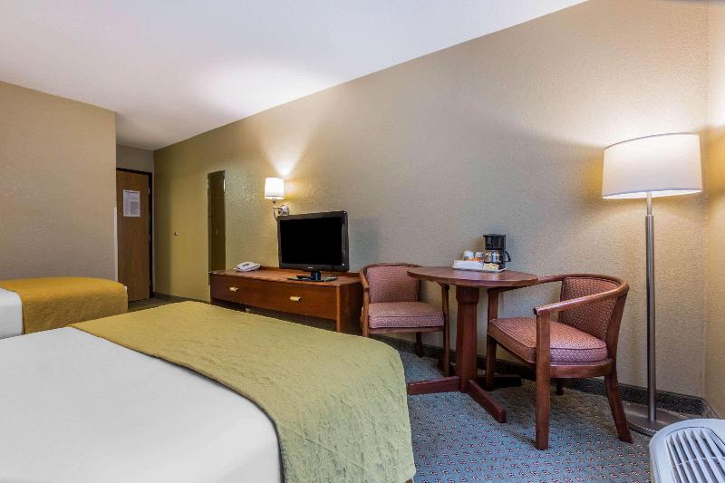 Quality Inn Hyde Park - Poughkeepsie North image