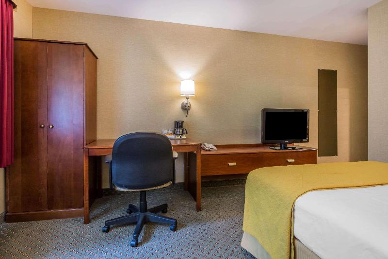 Quality Inn Hyde Park - Poughkeepsie North image