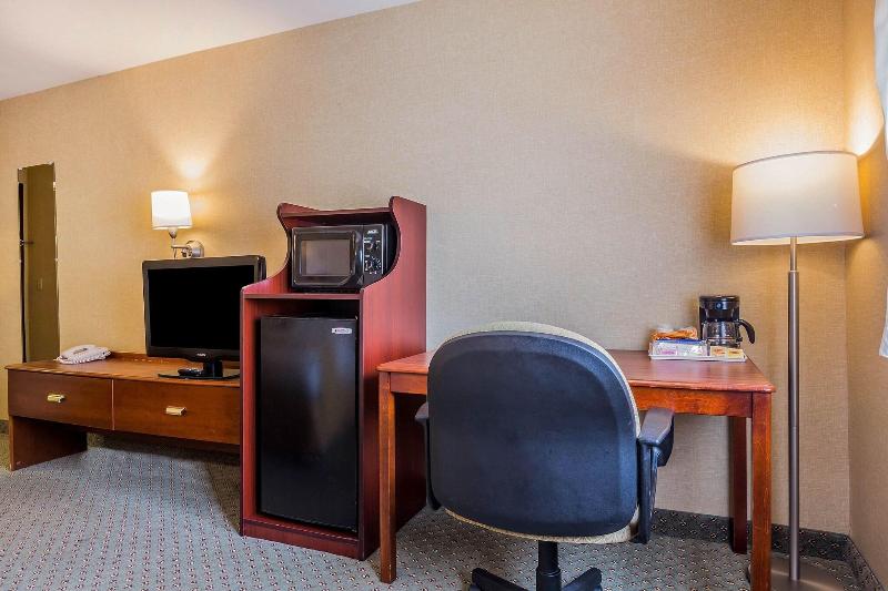 Quality Inn Hyde Park - Poughkeepsie North image
