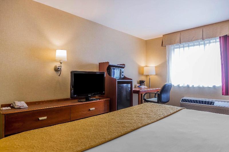 Quality Inn Hyde Park - Poughkeepsie North image