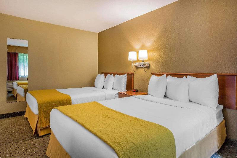 Quality Inn Hyde Park - Poughkeepsie North image