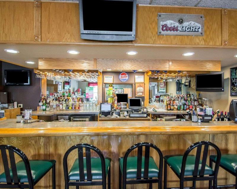 Rodeway Inn Lakeville image