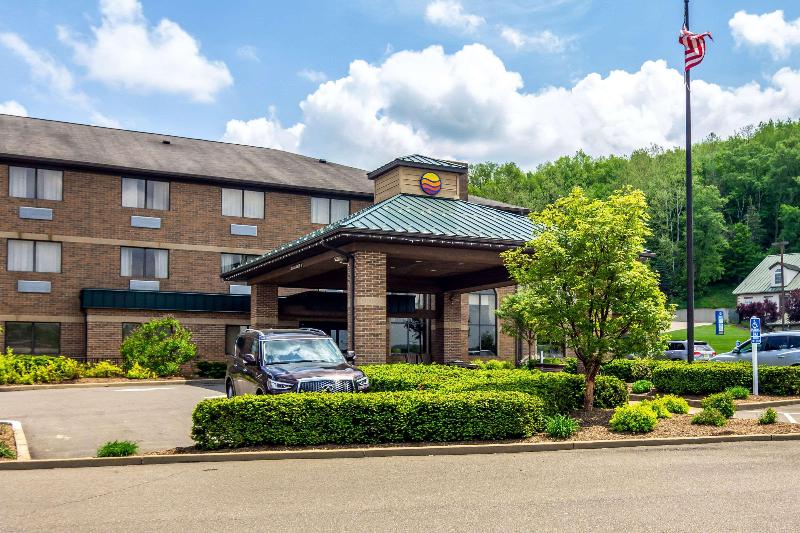 Comfort Inn Millersburg image