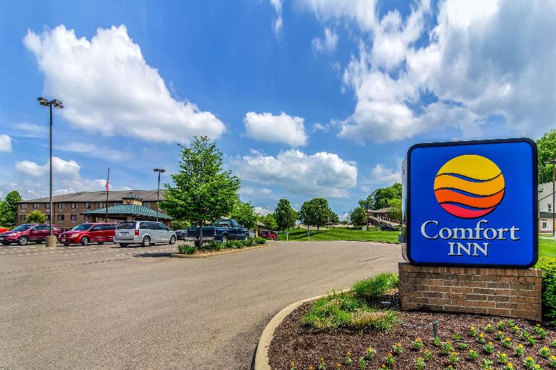 Comfort Inn Millersburg image