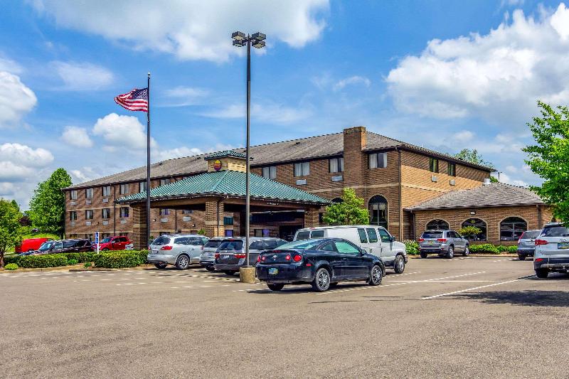 Comfort Inn Millersburg image