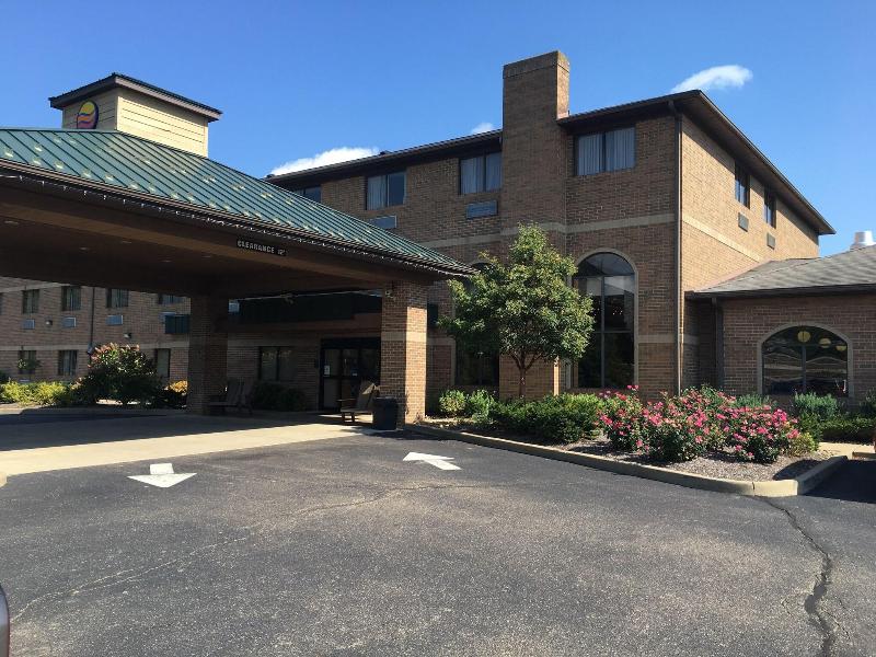 Comfort Inn Millersburg image