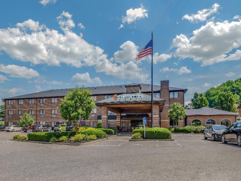 Comfort Inn Millersburg image