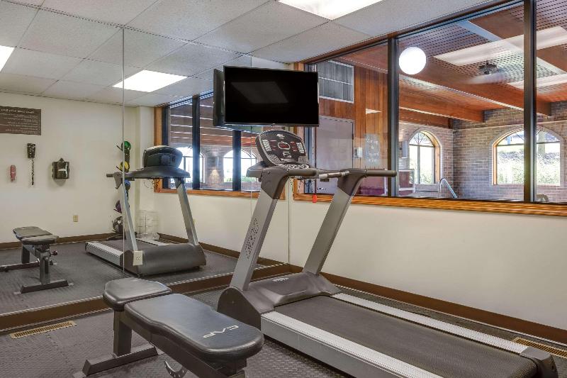 Comfort Inn Millersburg image