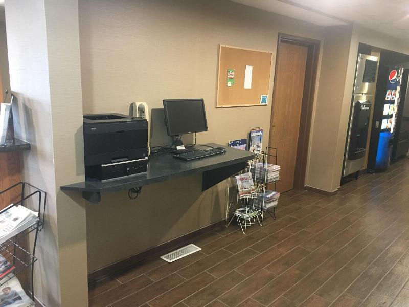 Comfort Inn Millersburg image