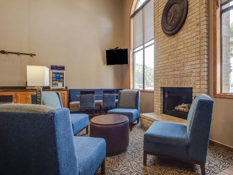 Comfort Inn Millersburg image