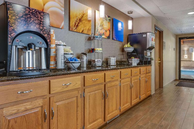 Comfort Inn Millersburg image