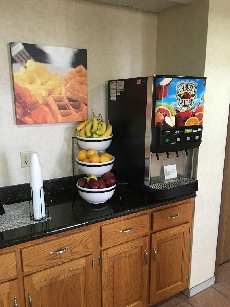 Comfort Inn Millersburg image