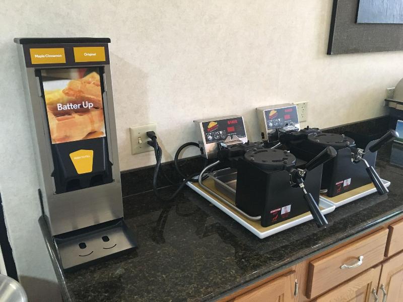 Comfort Inn Millersburg image