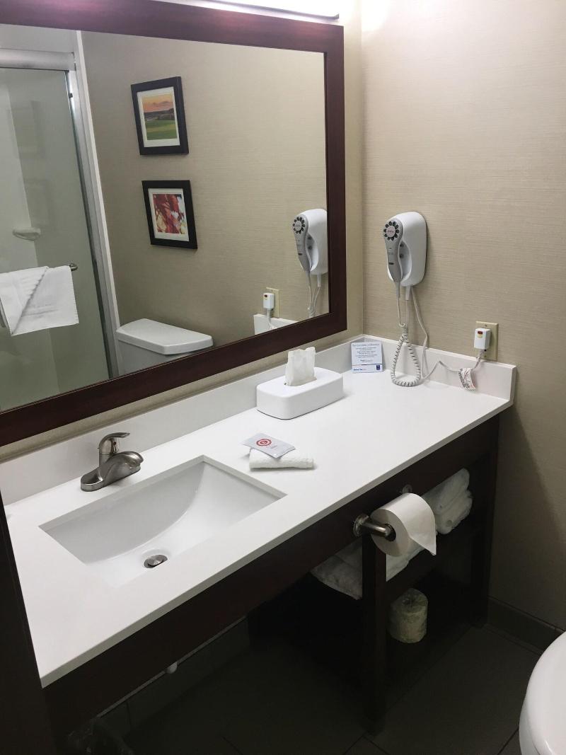 Comfort Inn Millersburg image