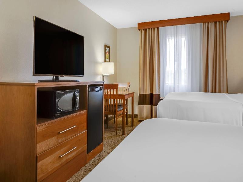 Comfort Inn Millersburg image