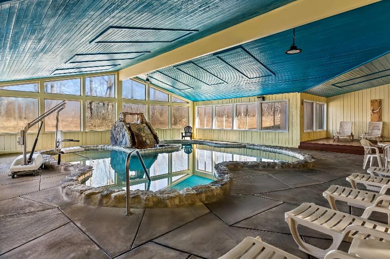 Quality Inn & Suites image