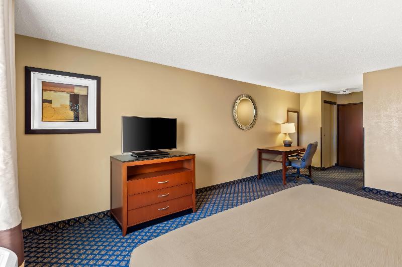 Quality Inn & Suites image