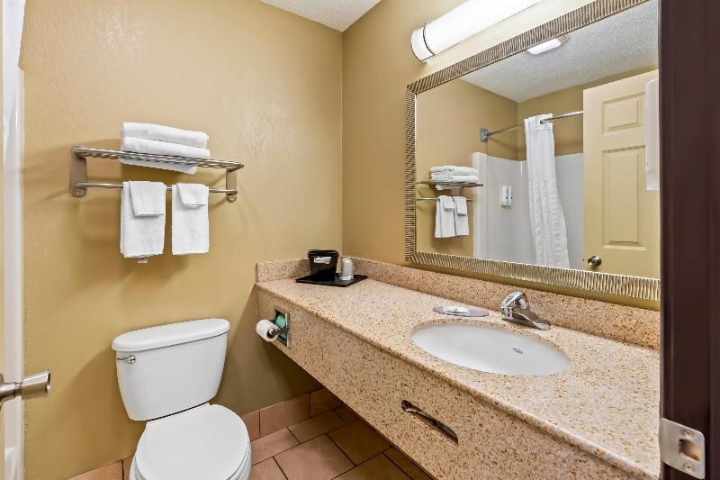 Quality Inn & Suites image