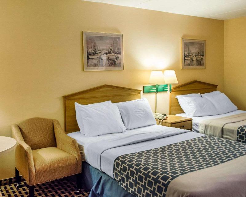 Econo Lodge Franklin image