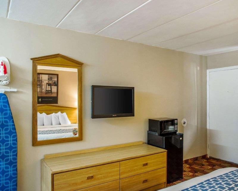 Econo Lodge Franklin image