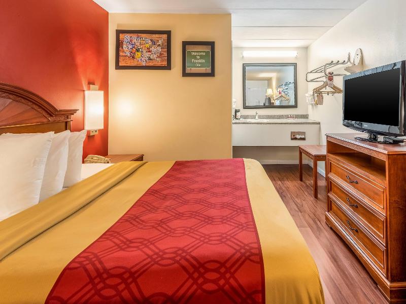 Econo Lodge Franklin image