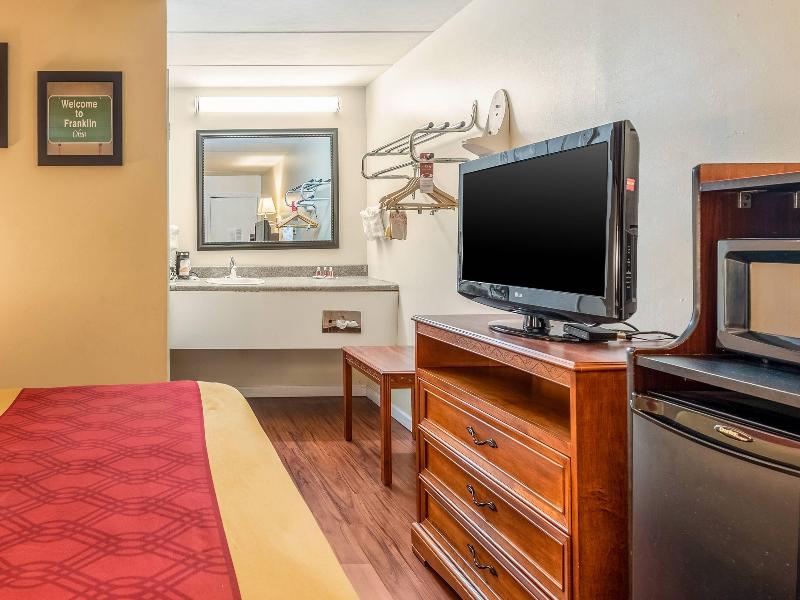 Econo Lodge Franklin image