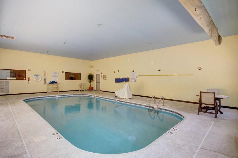 Holiday Inn Express Columbus South image