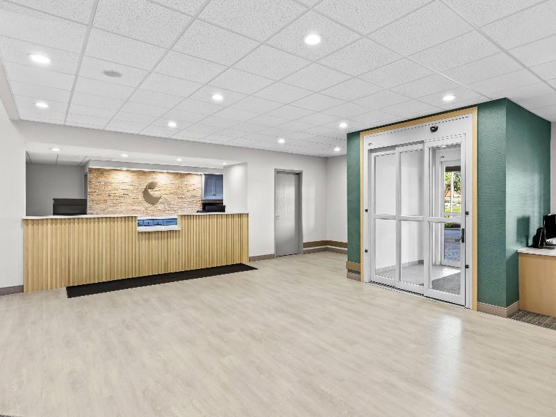 Comfort Suites Hotel and Conference Center image