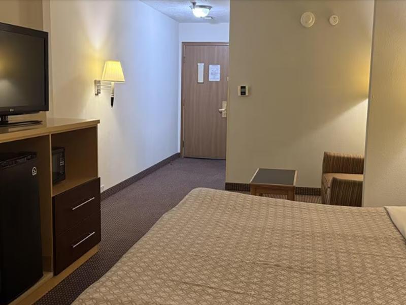 Surestay Best Western Obetz Rickenbacker Airport image