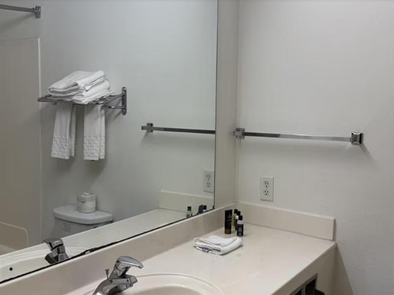Surestay Best Western Obetz Rickenbacker Airport image