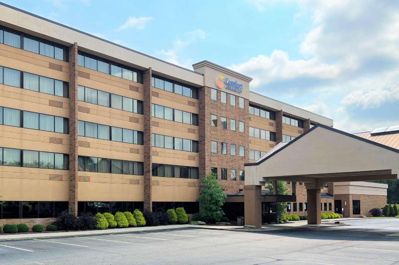 Comfort Inn & Suites Wadsworth image