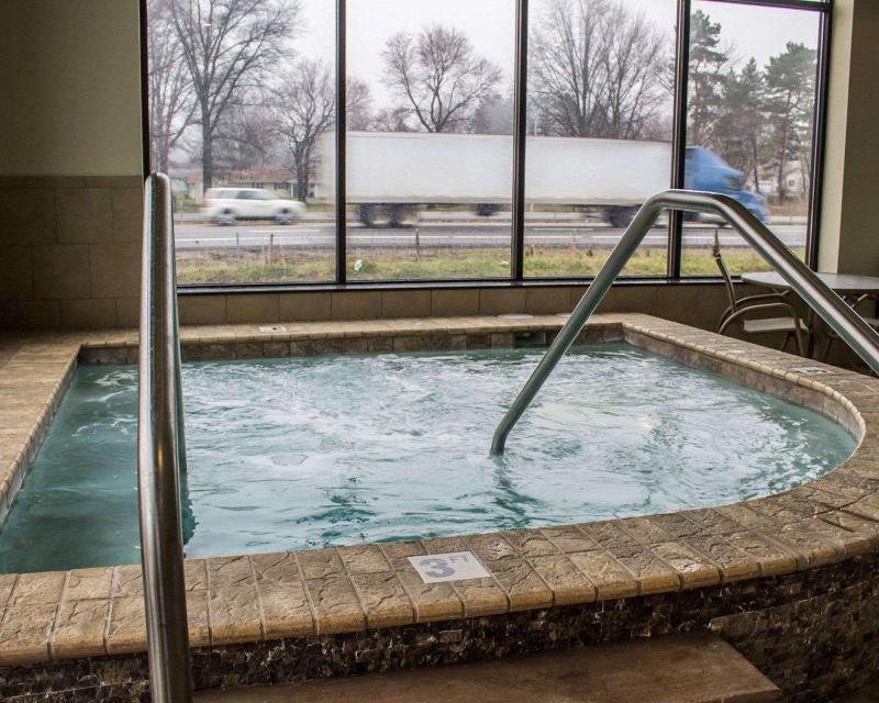 Comfort Inn & Suites Wadsworth image