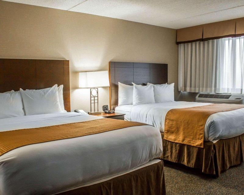 Comfort Inn & Suites Wadsworth image