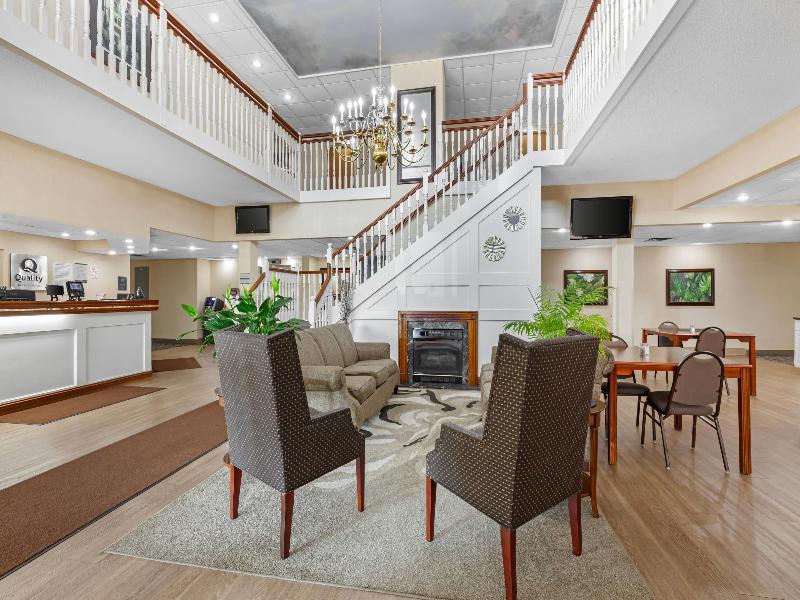 Quality Inn & Suites Bellville – Mansfield