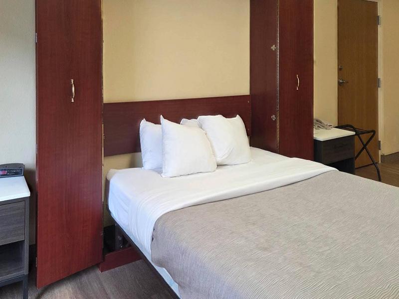Quality Inn & Suites Bellville – Mansfield image