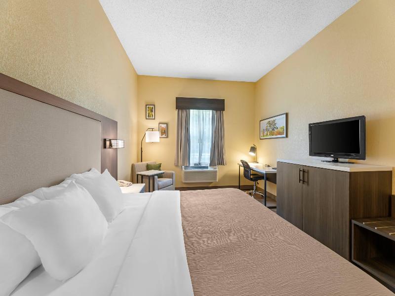 Quality Inn & Suites Bellville – Mansfield image