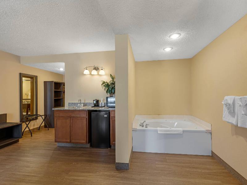 Quality Inn & Suites Bellville – Mansfield image