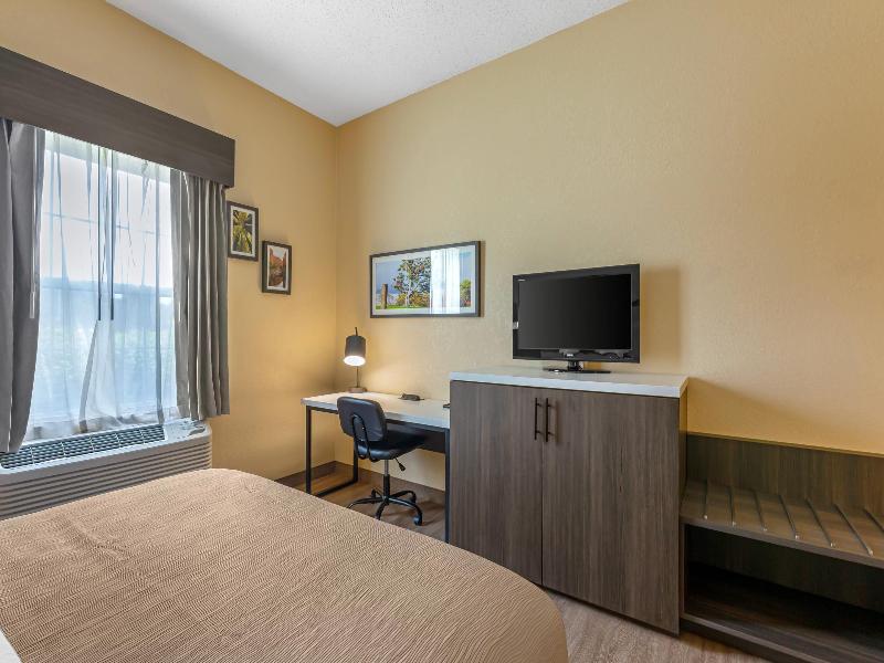 Quality Inn & Suites Bellville – Mansfield image