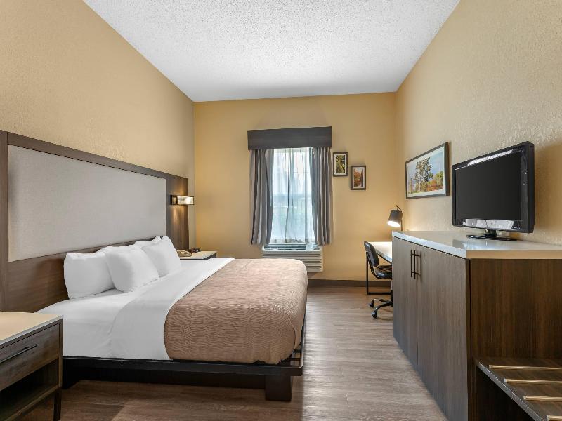 Quality Inn & Suites Bellville – Mansfield image