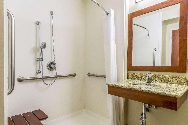 Quality Inn image