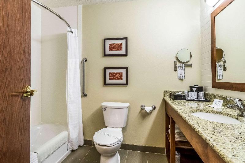 Quality Inn image