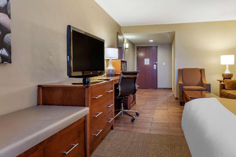 Quality Inn image