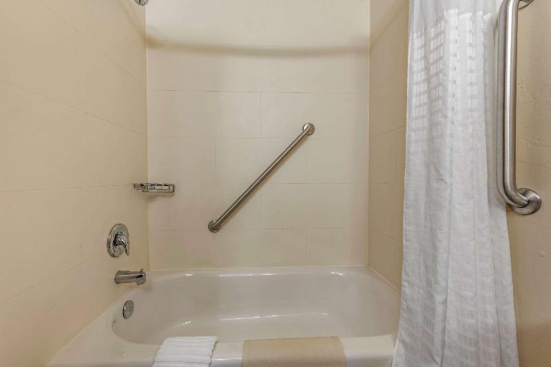 Quality Inn image