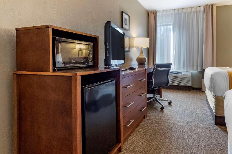 Quality Inn image